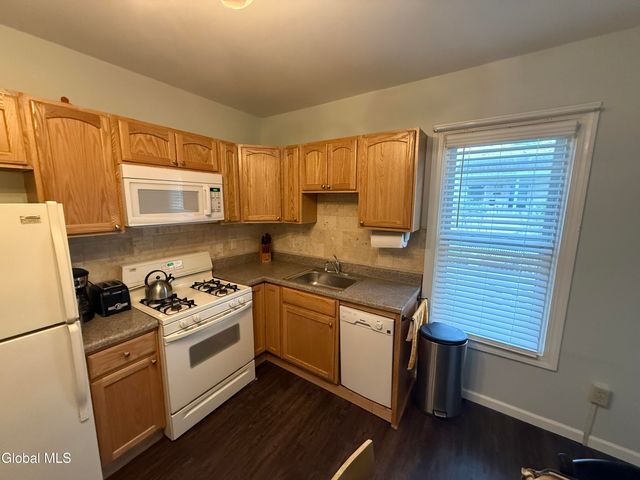 59 Van Dam Street 1, Saratoga Springs, NY 12866