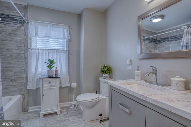 27 LAUREL AVE, Newark, DE 19711