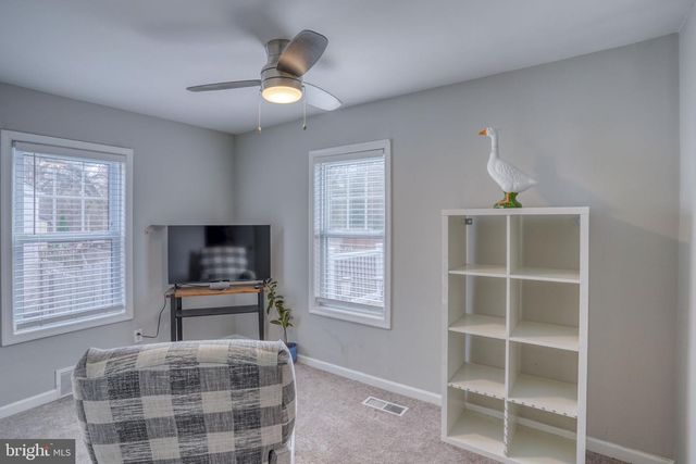 27 LAUREL AVE, Newark, DE 19711