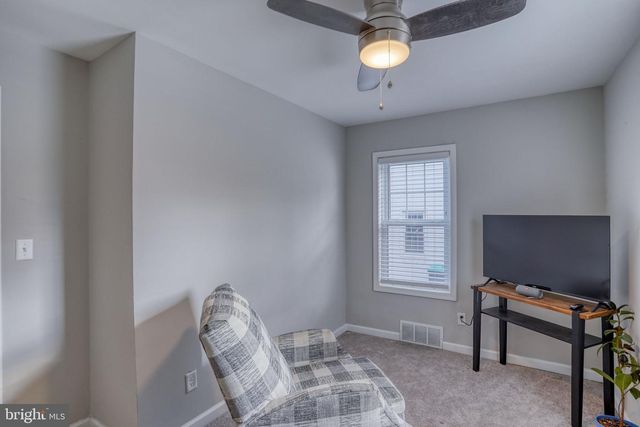 27 LAUREL AVE, Newark, DE 19711