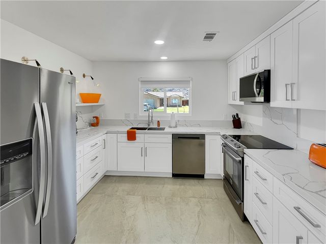 54905 Avenida Diaz, La Quinta, CA 92253