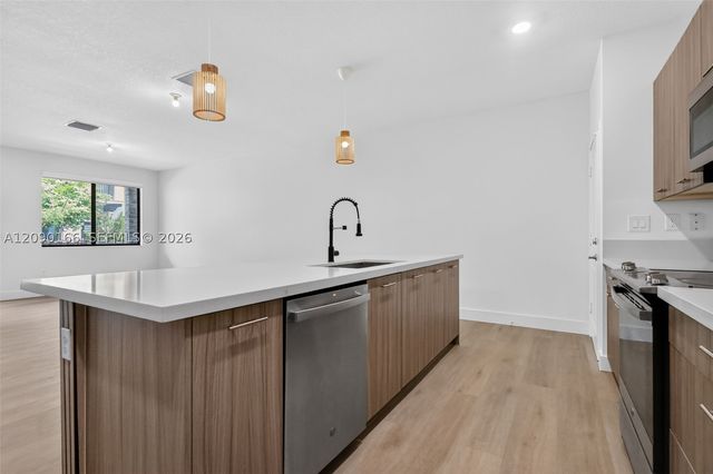 4540 NW 83rd Path, Doral, FL 33166