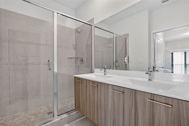 4540 NW 83rd Path, Doral, FL 33166