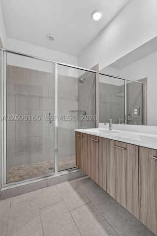 4540 NW 83rd Path, Doral, FL 33166