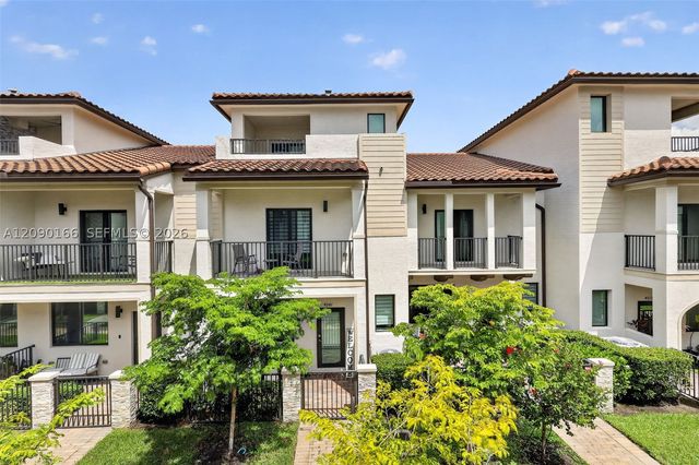 4540 NW 83rd Path, Doral, FL 33166