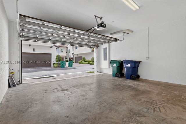 4540 NW 83rd Path, Doral, FL 33166