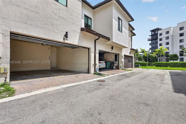 4540 NW 83rd Path, Doral, FL 33166