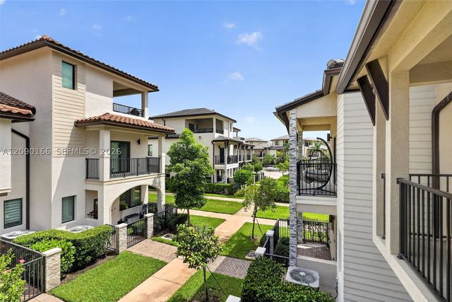 4540 NW 83rd Path, Doral, FL 33166