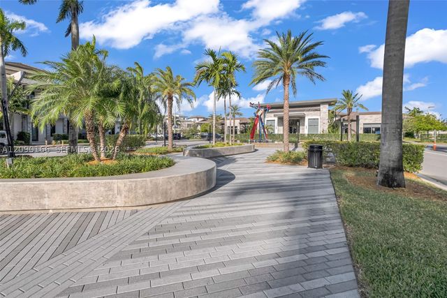 4540 NW 83rd Path, Doral, FL 33166