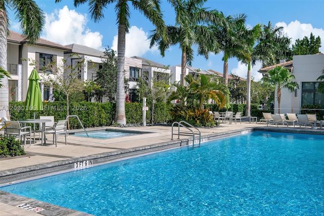 4540 NW 83rd Path, Doral, FL 33166