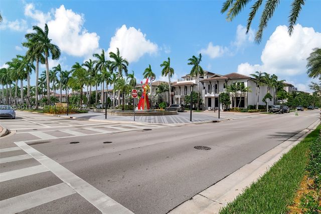 4540 NW 83rd Path, Doral, FL 33166