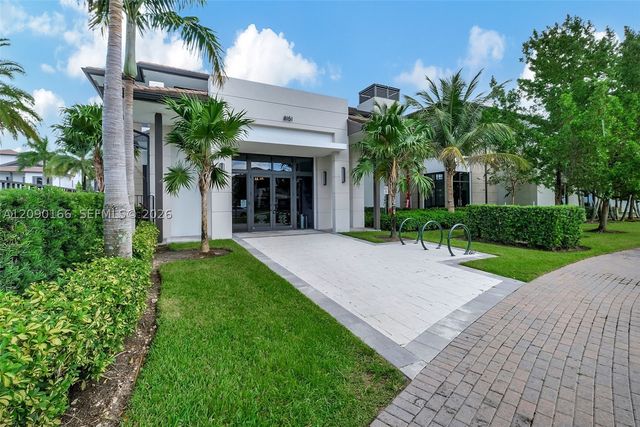 4540 NW 83rd Path, Doral, FL 33166
