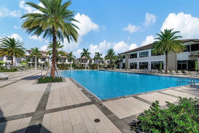 4540 NW 83rd Path, Doral, FL 33166