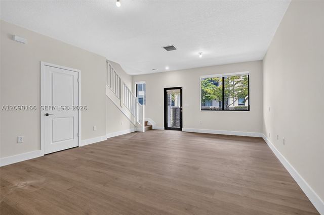 4540 NW 83rd Path, Doral, FL 33166