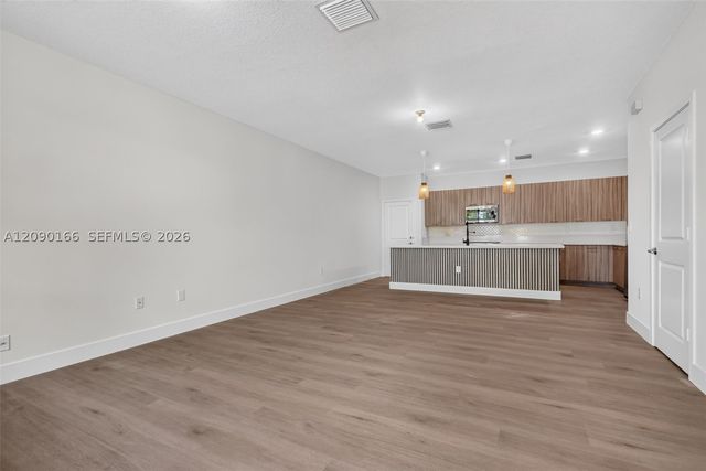 4540 NW 83rd Path, Doral, FL 33166