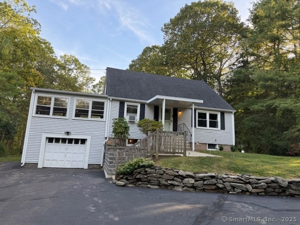 419 Chamberlain Hill Road, Haddam, CT 06441