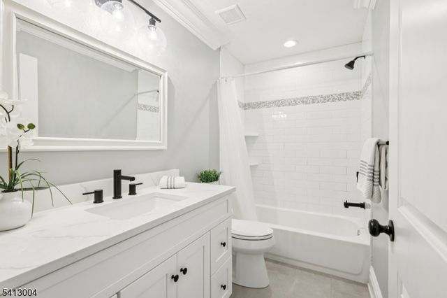 316 Orenda Cir, Westfield Town, NJ 07090