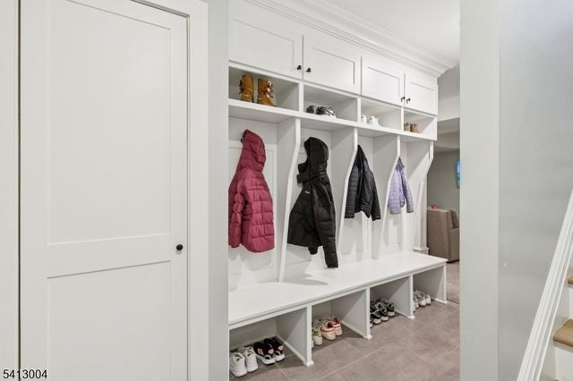 316 Orenda Cir, Westfield Town, NJ 07090