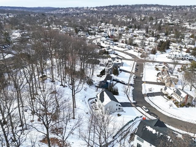 316 Orenda Cir, Westfield Town, NJ 07090