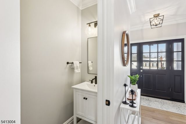 316 Orenda Cir, Westfield Town, NJ 07090