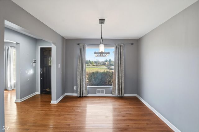 7026 Spring Mill Road, Indianapolis, IN 46260