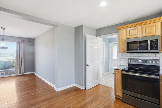 7026 Spring Mill Road, Indianapolis, IN 46260