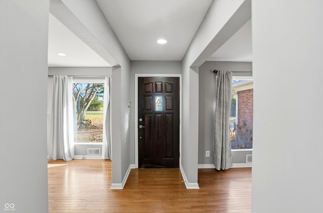 7026 Spring Mill Road, Indianapolis, IN 46260
