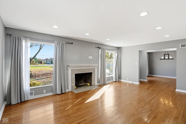 7026 Spring Mill Road, Indianapolis, IN 46260