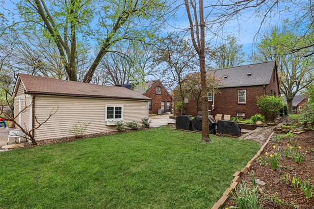 6702 Forest Court, Windsor Heights, IA 50324