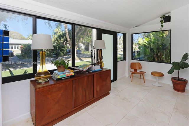 1516 Mayo St, Hollywood, FL 33020