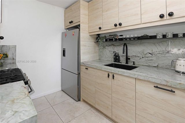 1516 Mayo St, Hollywood, FL 33020