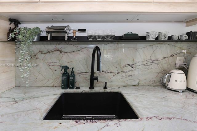 1516 Mayo St, Hollywood, FL 33020