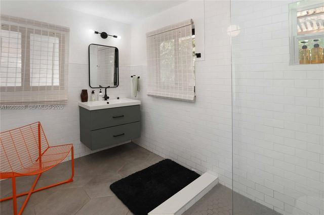 1516 Mayo St, Hollywood, FL 33020