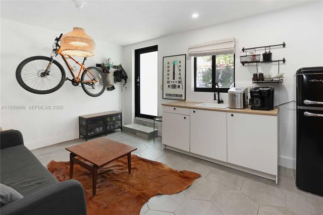 1516 Mayo St, Hollywood, FL 33020