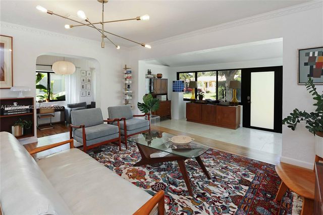 1516 Mayo St, Hollywood, FL 33020