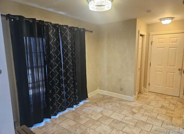 219 Primrose Lane, Flushing, MI 48433