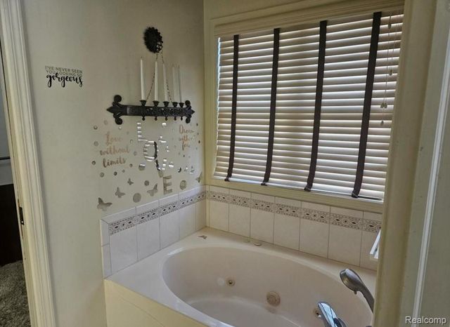 219 Primrose Lane, Flushing, MI 48433