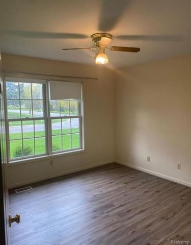 219 Primrose Lane, Flushing, MI 48433