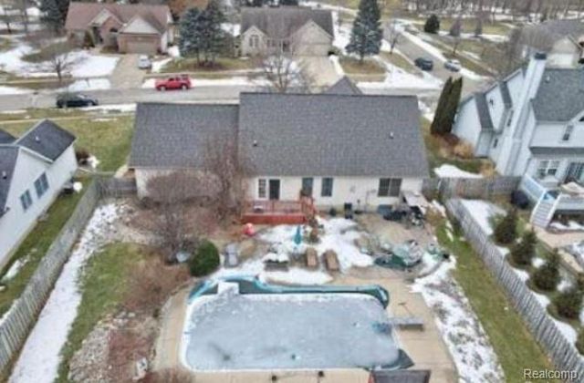 219 Primrose Lane, Flushing, MI 48433