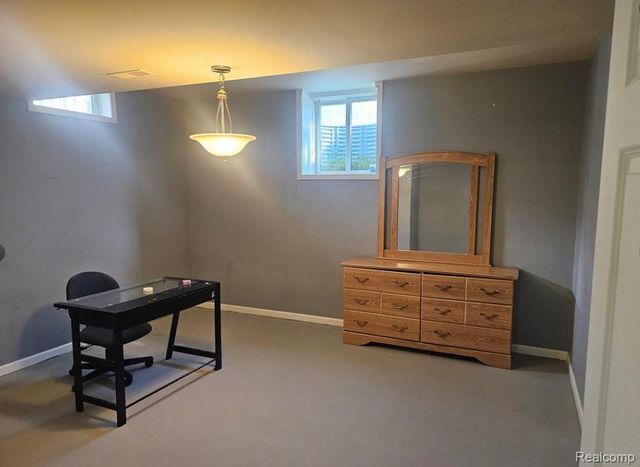 219 Primrose Lane, Flushing, MI 48433