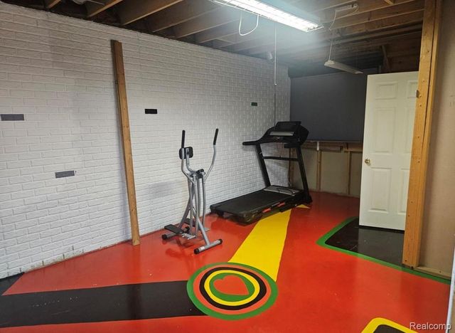 219 Primrose Lane, Flushing, MI 48433