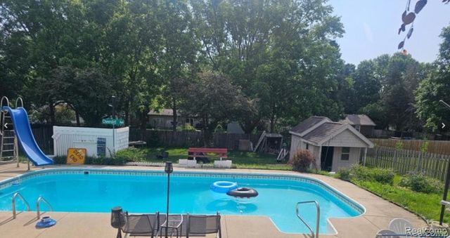 219 Primrose Lane, Flushing, MI 48433