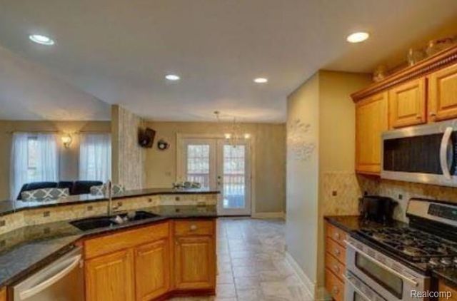 219 Primrose Lane, Flushing, MI 48433