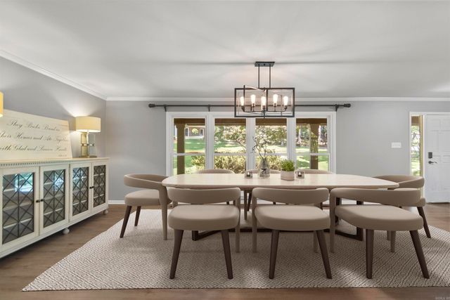 15 Saint Charles Court, Little Rock, AR 72211