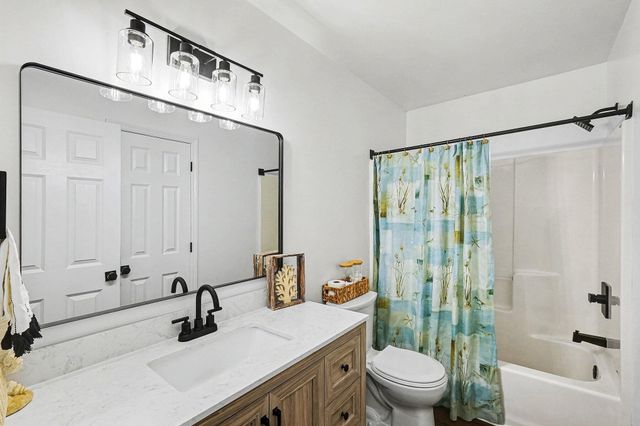 330 Pioneer Trail NE, Cedar Springs, MI 49319