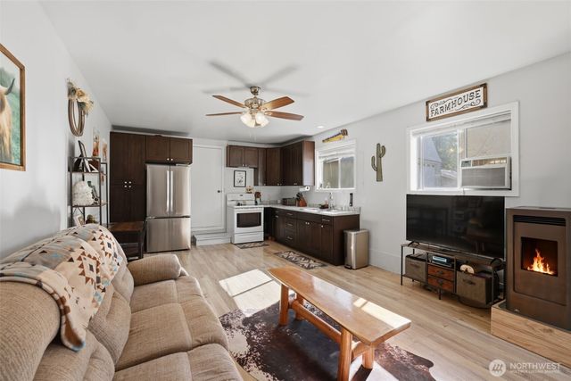 365 Black Bear Drive, Cle Elum, WA 98922