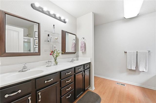 813 Emerson Drive, Belton, MO 64012
