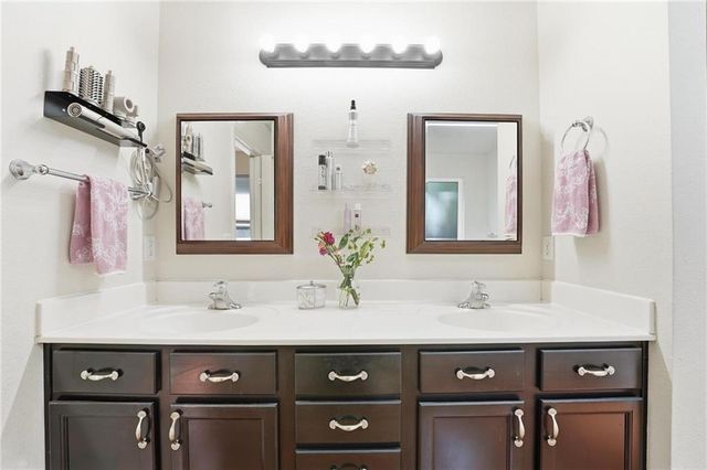 813 Emerson Drive, Belton, MO 64012