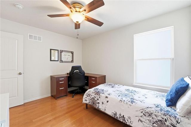 813 Emerson Drive, Belton, MO 64012