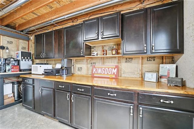 813 Emerson Drive, Belton, MO 64012